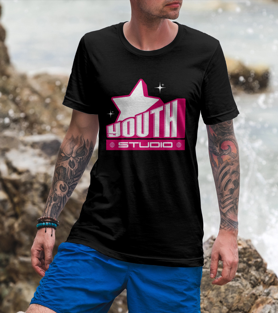 Youth Studio Magenta Y2k Streetwear T-Shirt