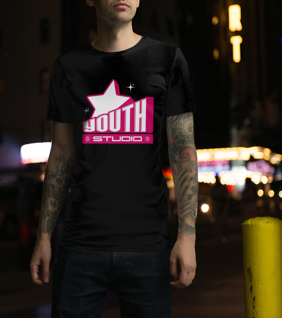Youth Studio Magenta Y2k Streetwear T-Shirt