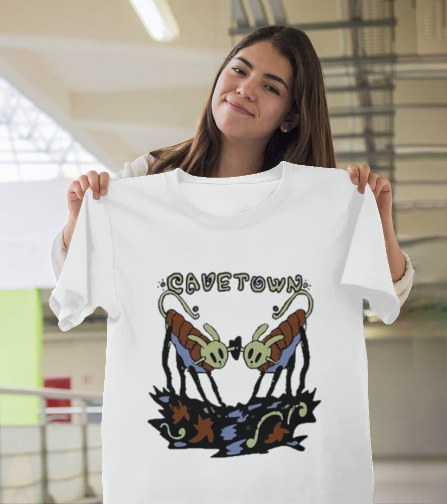 Cavetown Bug Lovin Alien Insects With Heart Connection T-Shirt