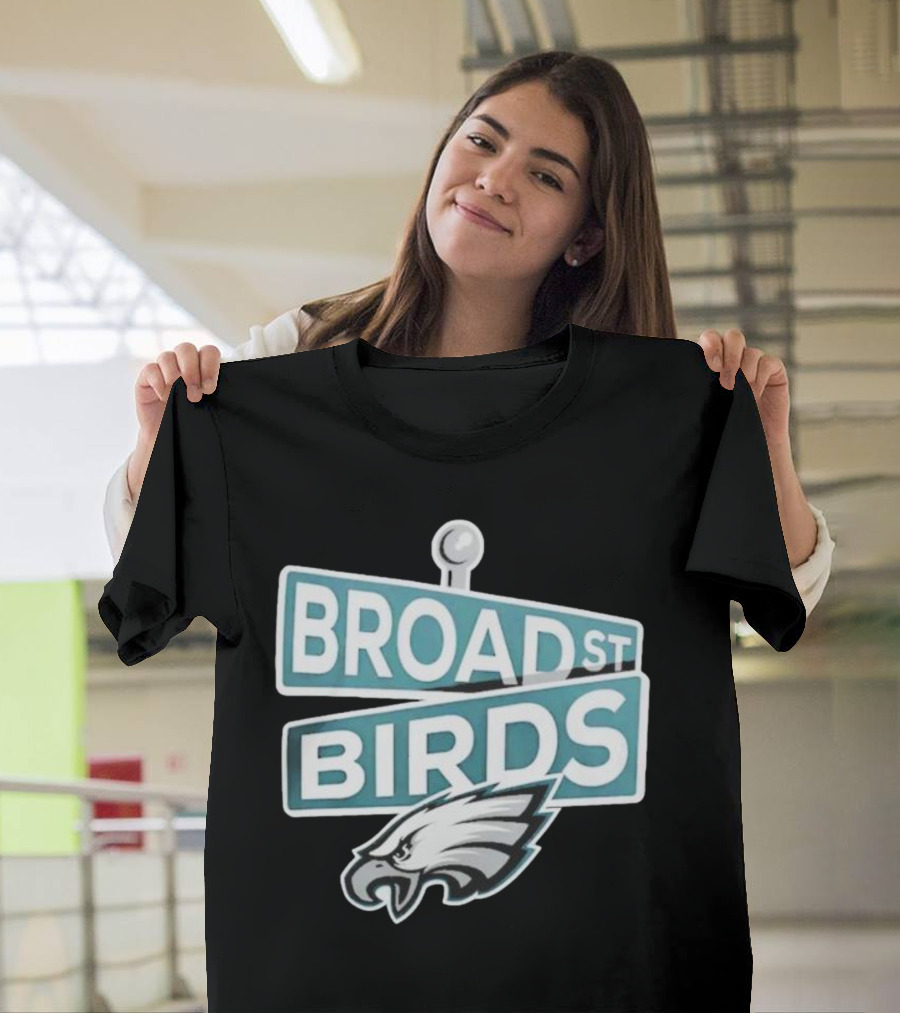 Philadelphia Eagles Broad St Birds Logo NFL Merchandising T-Shirt