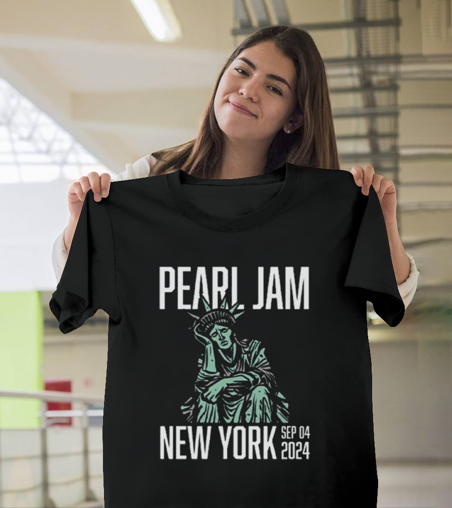 Pearl Jam New York September 4 2024 Tired Liberty Statue Madison Square Garden Night 2 Event T-Shirt