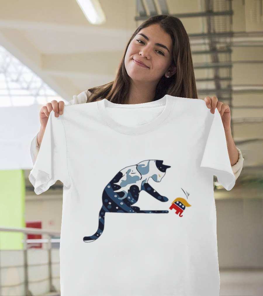 Cat Lovers Kamala Harris Blue Cat Playing with GOP Elephant T-Shirt
