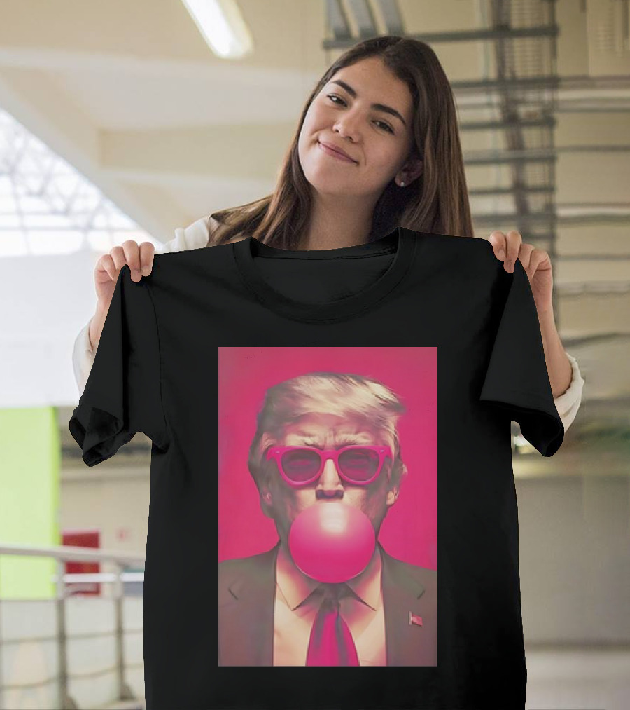 Trump Wearing Pink Sunglasses Blowing Bubble Gum Pop Art T-Shirt