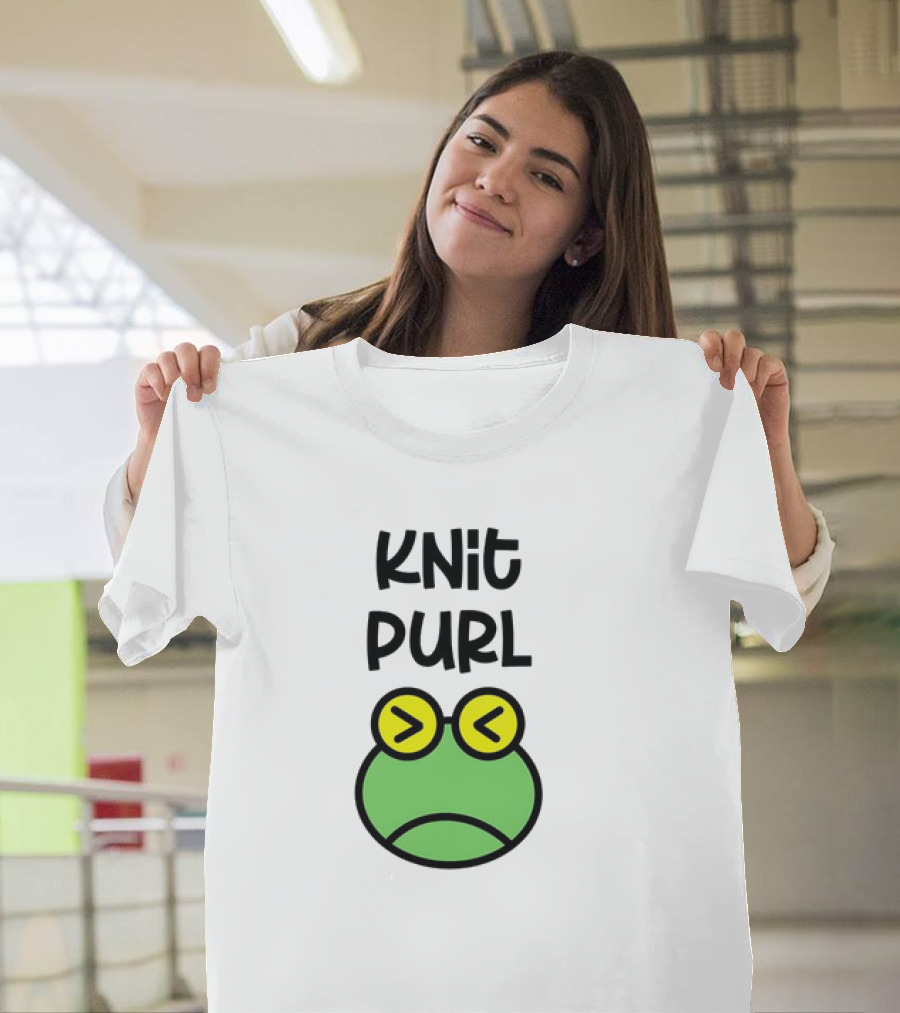 Knit Purl Frog With Glasses Pouting Face T-Shirt