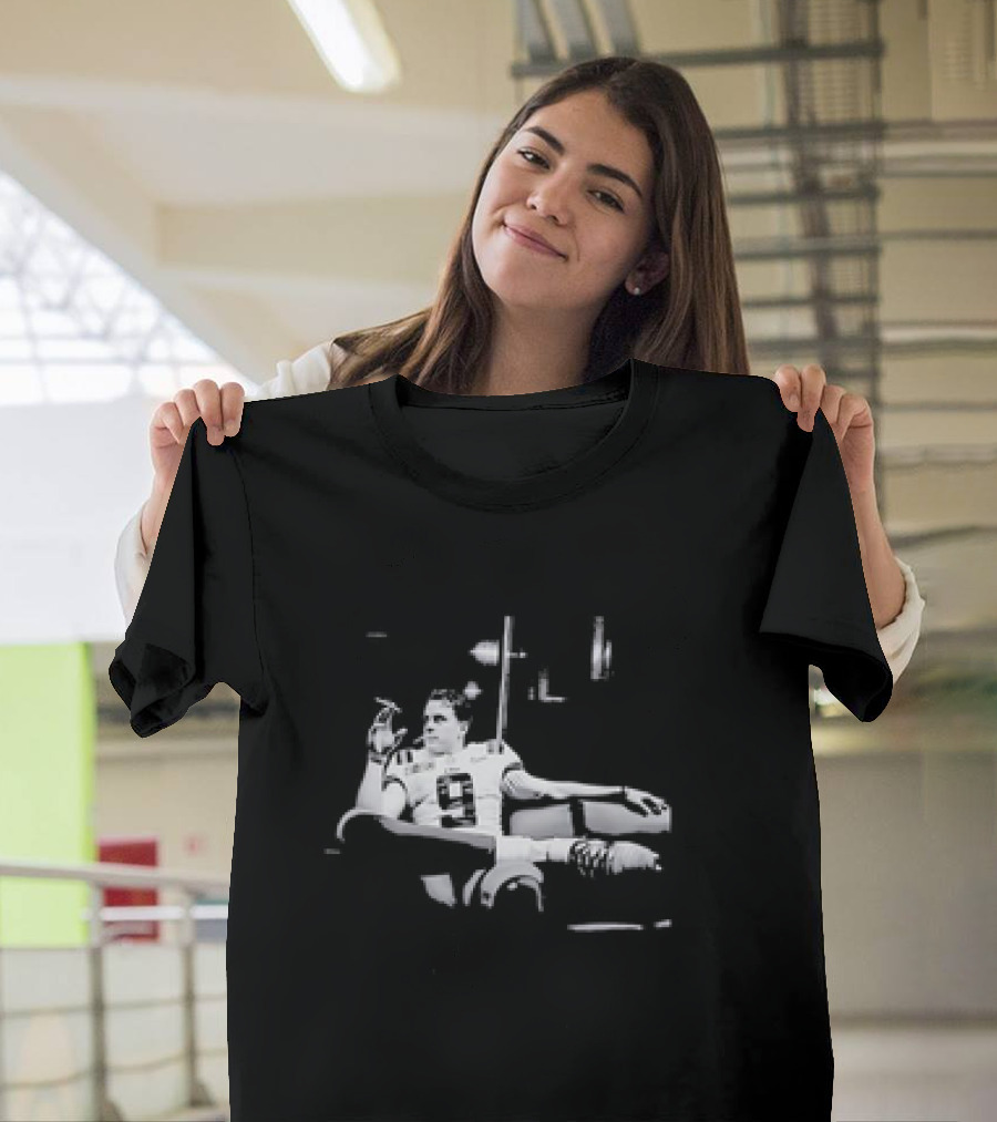 Joe Burrow Cincinnati Bengals Football Retro Photo Smoking Lounge Pose T-Shirt