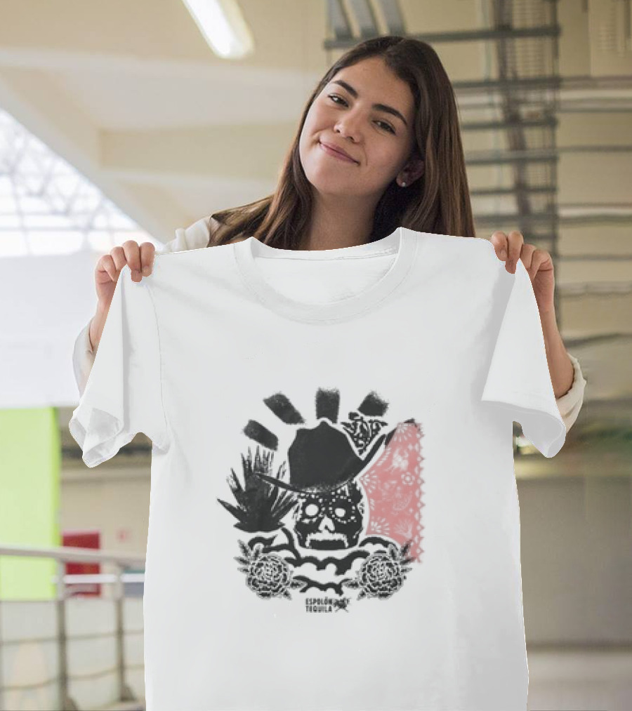 Los Espíritus Espolon Tequila Skull with Agave and Floral Elements T-Shirt
