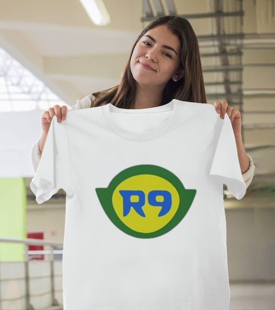 R9 Brazil Iconic Style Wimbledon Retro T-Shirt