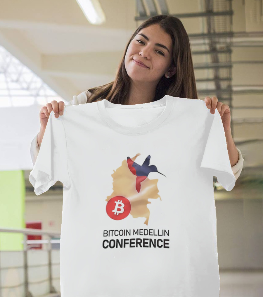 Bitcoin Medellin Conference Colombia Map Hummingbird T-Shirt