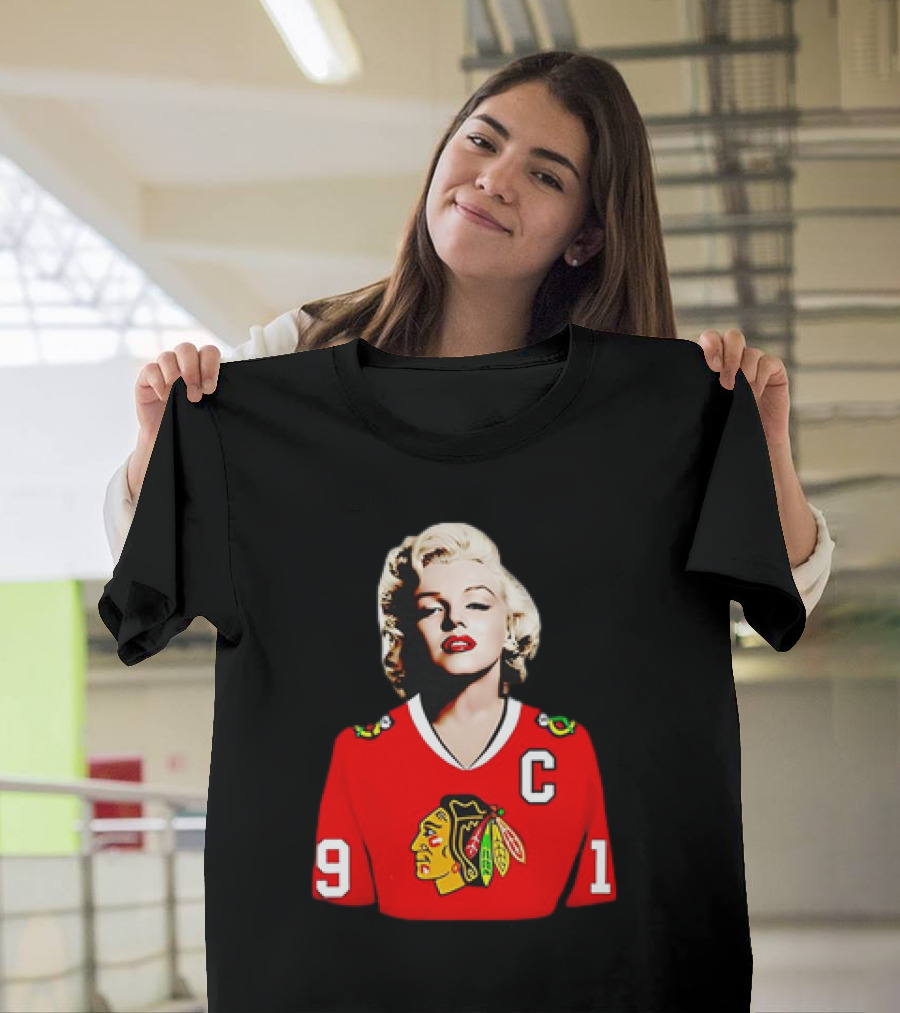 Marilyn Monroe Chicago Blackhawks Jonathan Toews Jersey T-Shirt