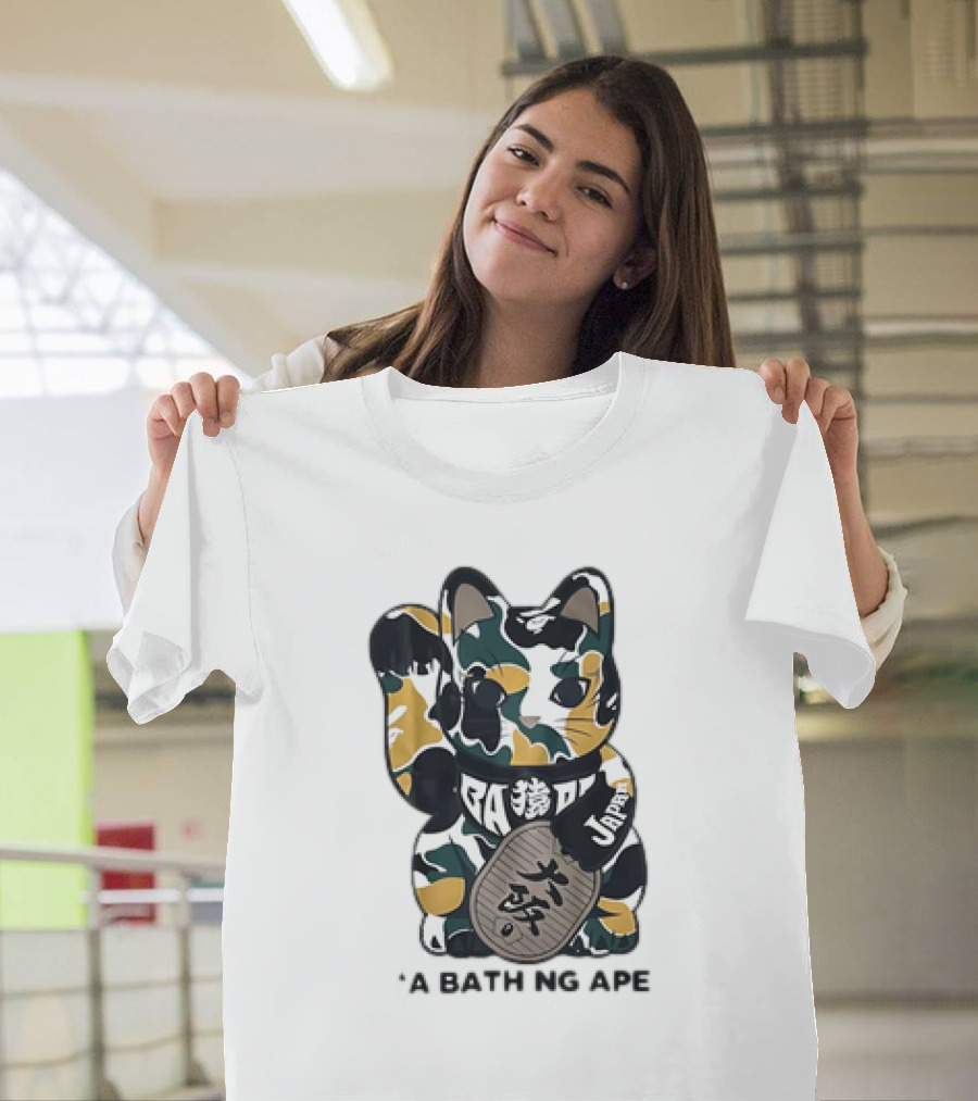 Cat Maneki Neko Japan A Bathing Ape T-Shirt
