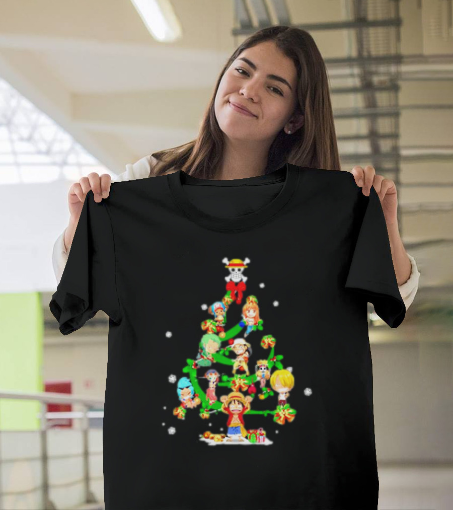 One Piece Chibi Characters Decorate Christmas Tree with Straw Hat Skull Topper T-Shirt