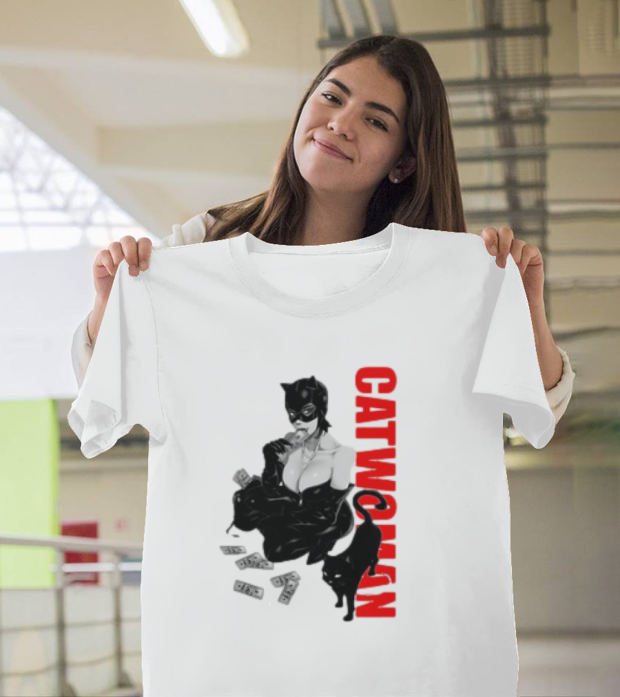 Catwoman Cartoon Noir with Money and Black Cat T-Shirt