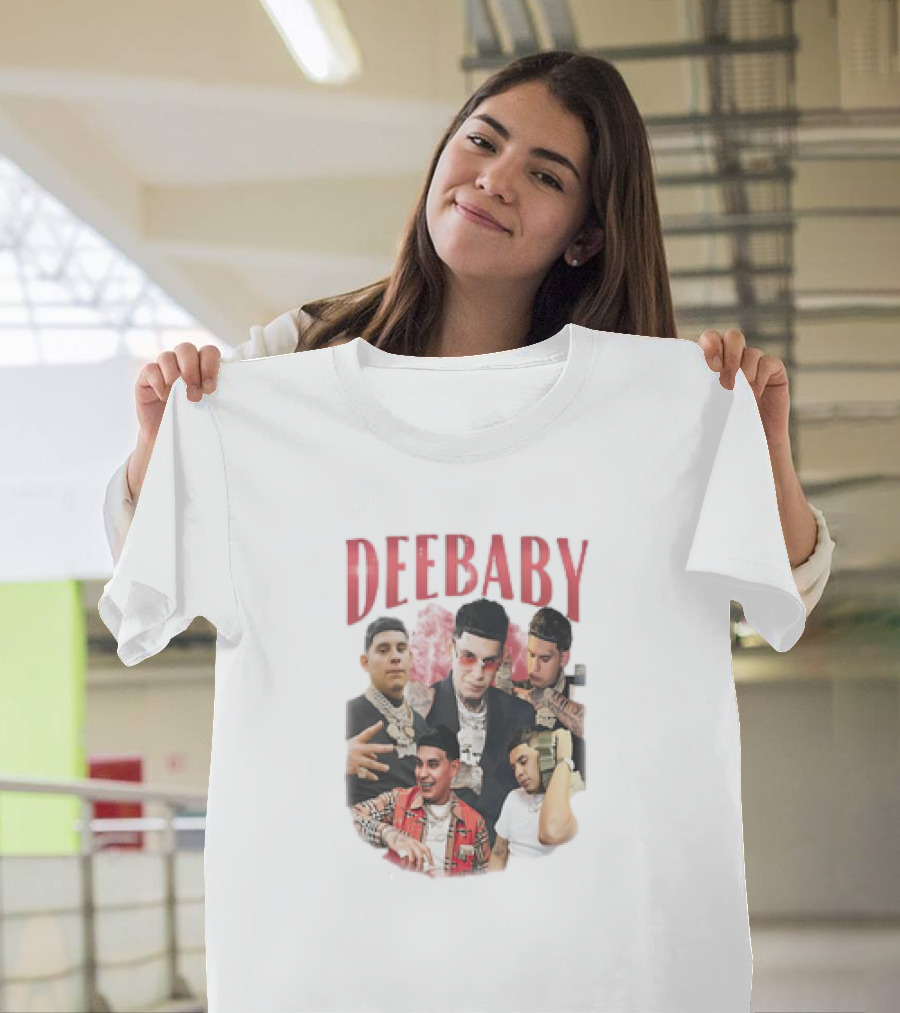 DEEBABY Collage With Jewelry Style Motifs T-Shirt