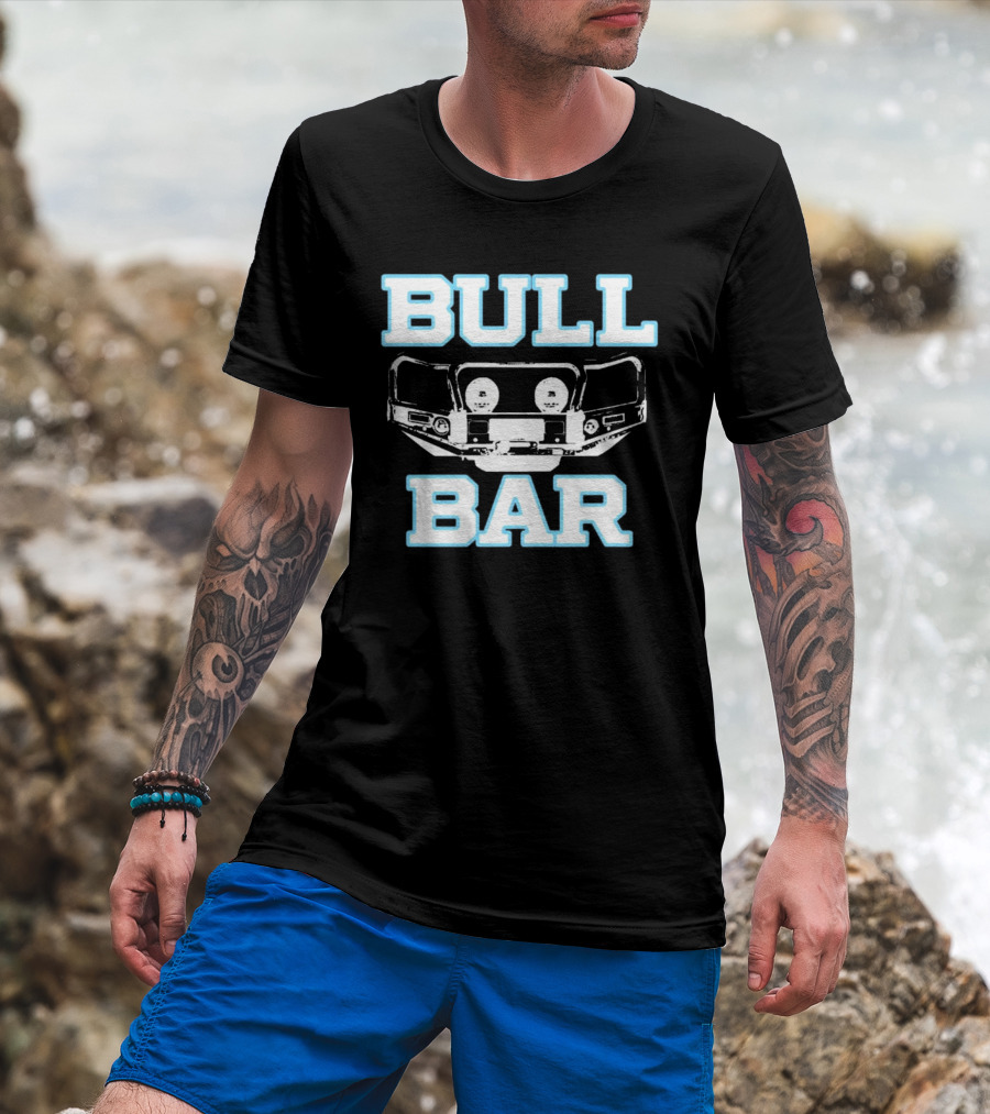 BULL BAR Car Protection Accessory Bold Vintage Style T-Shirt