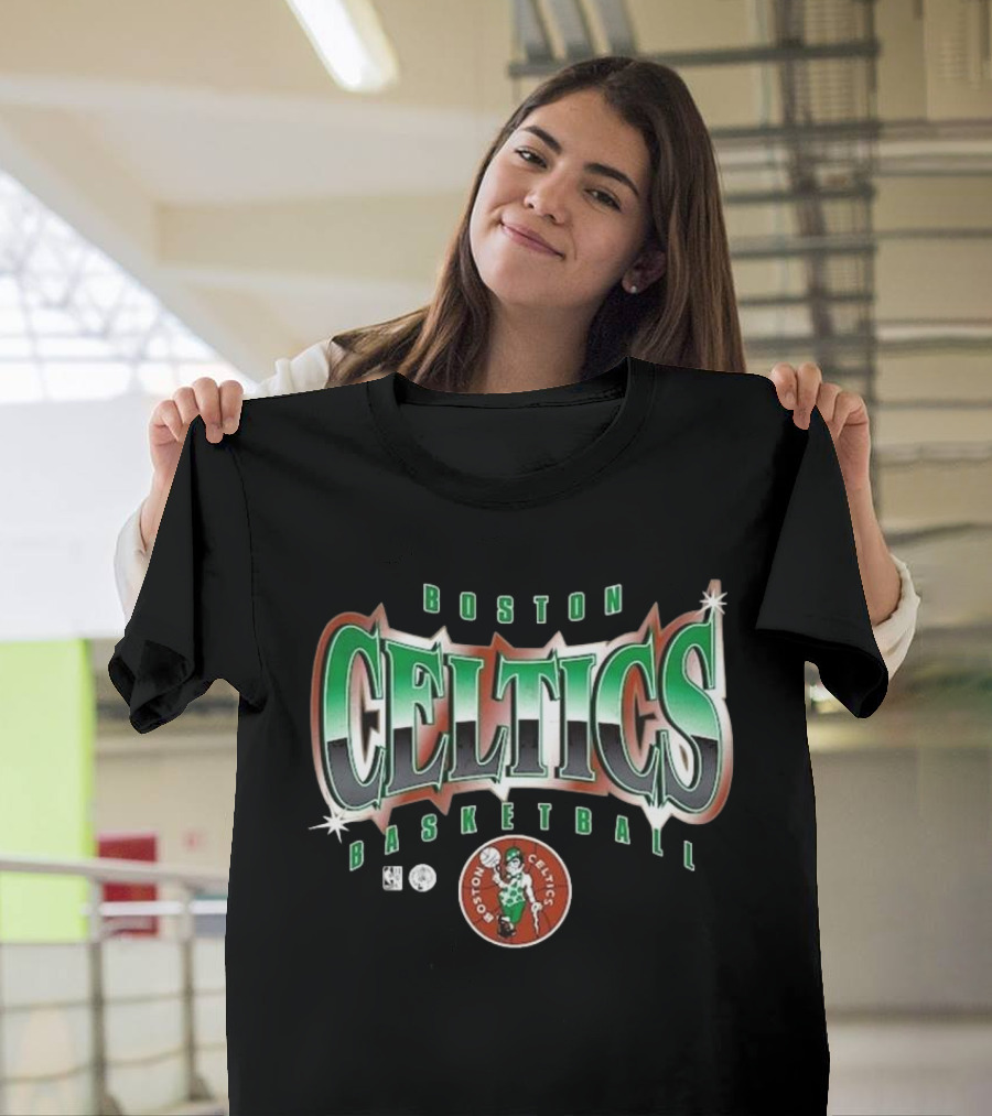Boston Celtics Basketball Vintage Global Fan 90s Style T-Shirt