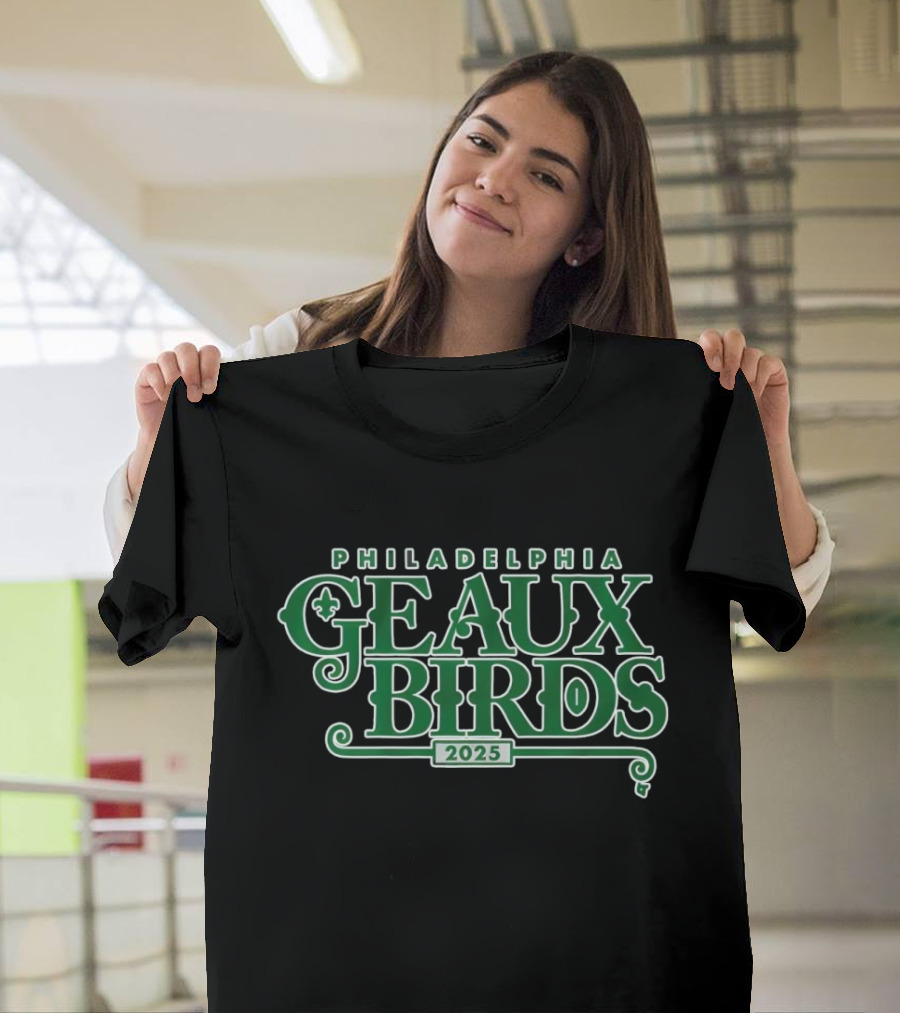 eaux Birds 2025 Philadelphia Eagles Win Washington Commanders T-Shirt