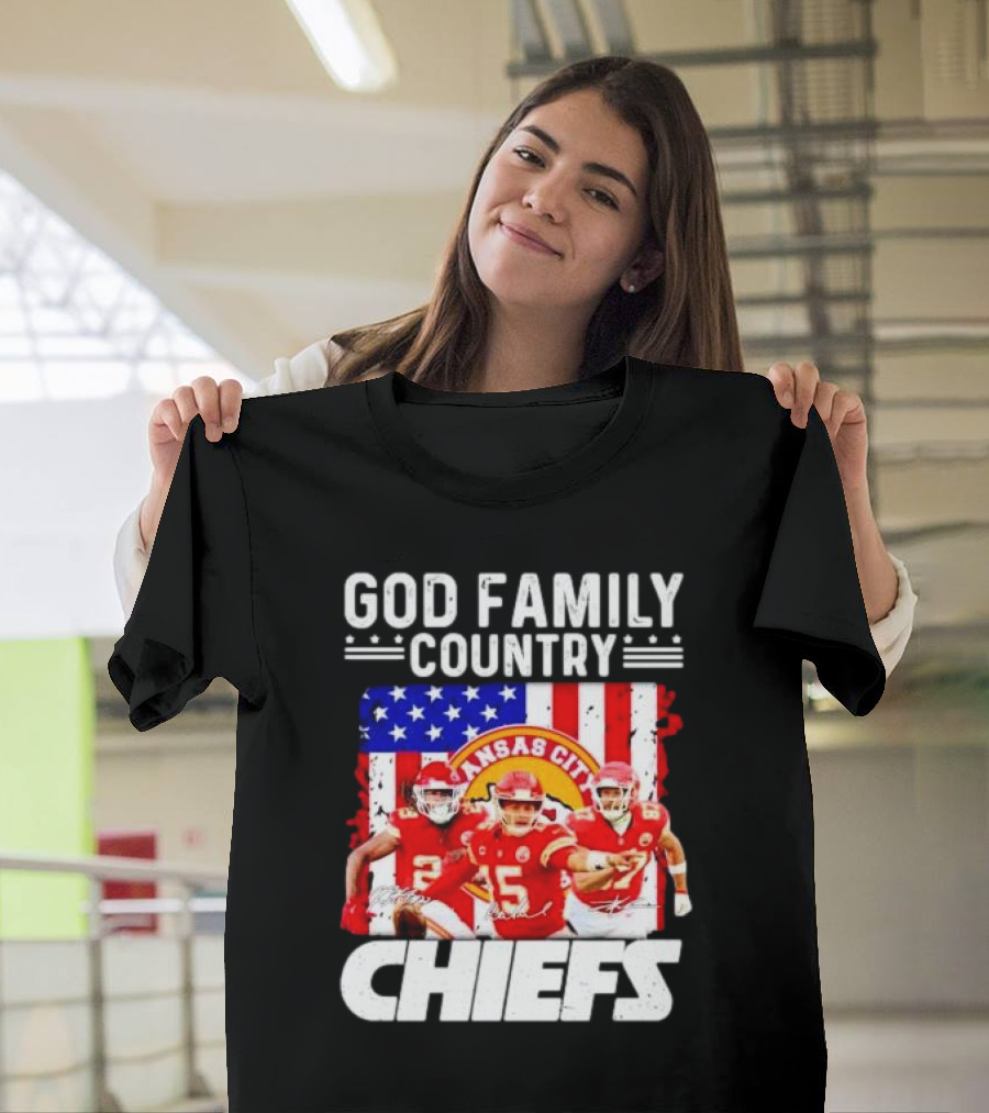 God Family Country Kansas City Chiefs Signatures T-Shirt