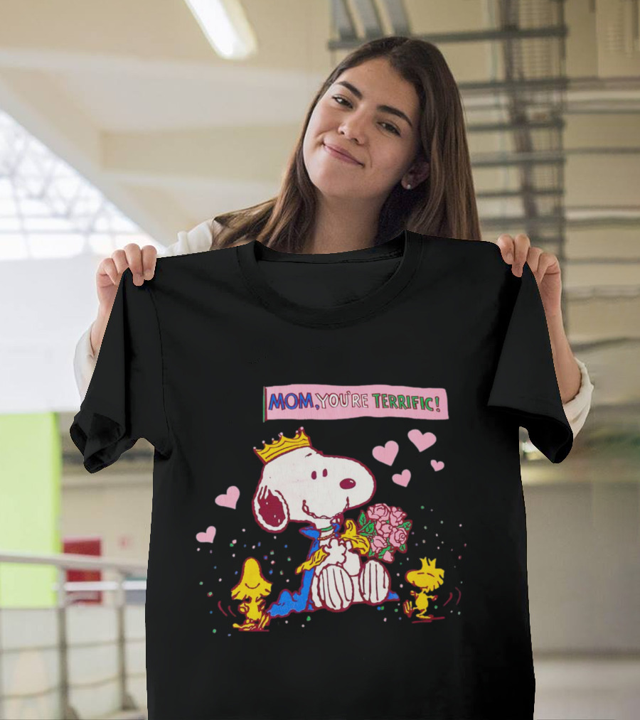 Snoopy Mom You're Terrific With Hearts And Crown T-Shirt