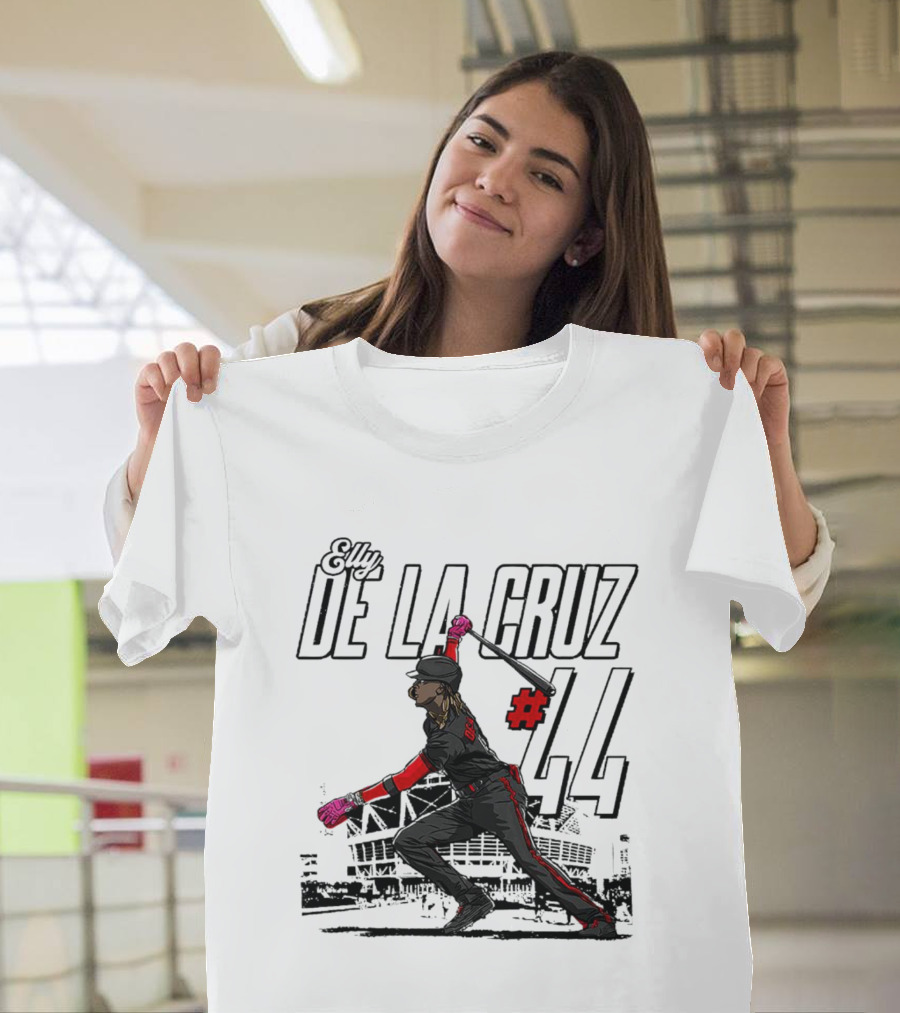 Elly De La Cruz #44 Cincinnati Reds MLBPA Action Pose Stadium Background T-Shirt