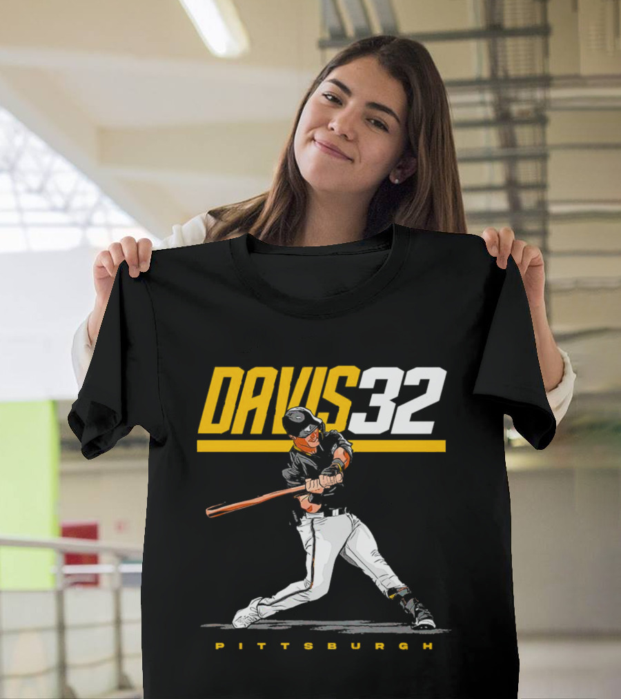Davis 32 Pittsburgh Baseball Player Swinging Bat T-Shirt