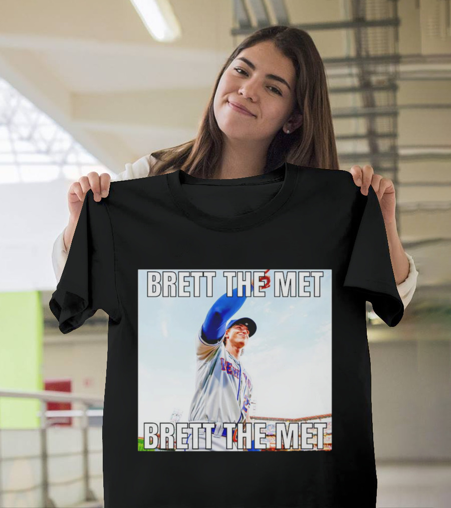 Brett The Met Baseball Player At New York Stadium T-Shirt