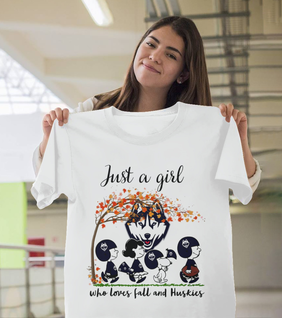 Just A Girl Who Loves Fall And Huskies Peanuts Cartoon T-Shirt
