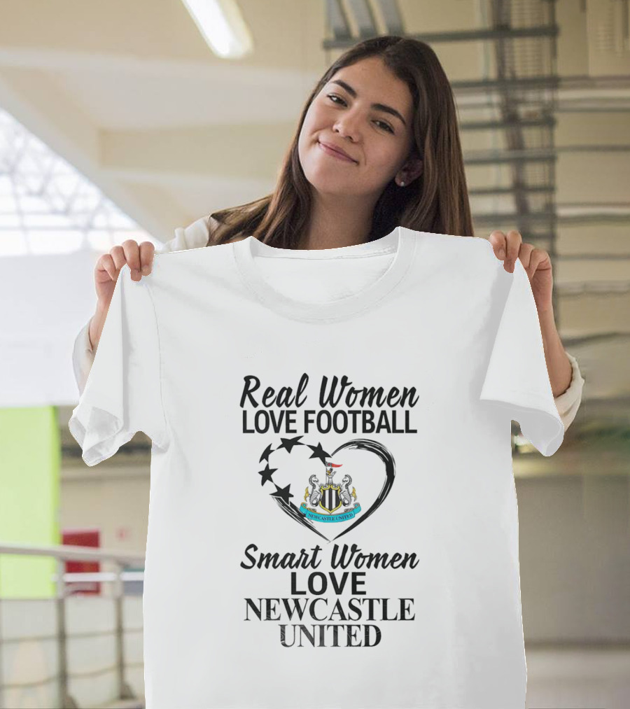 Real Women Love Football Smart Women Love Newcastle United Crest Heart T-Shirt