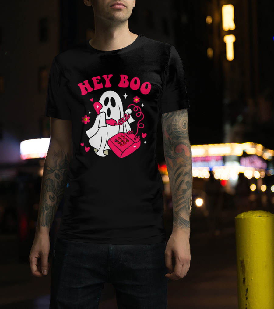 Hey Boo Ghost Talking On Pink Phone With Hearts And Flowers Halloween T-Shirt