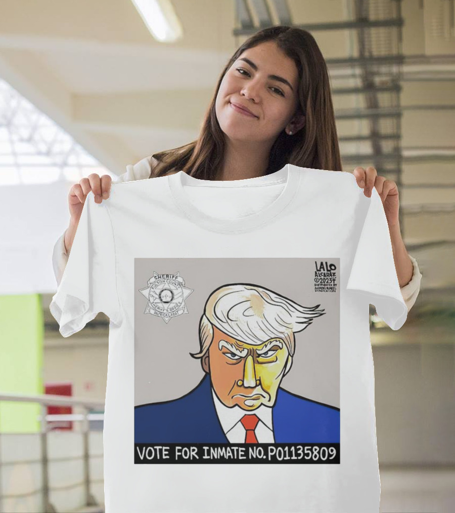 Trump Vote for Inmate No P01135809 Sheriff's Badge T-Shirt