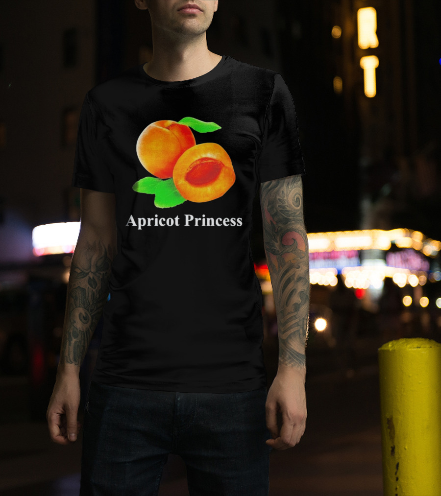 Apricot Princess Fruit Illustration With Leaf Detailing T-Shirt