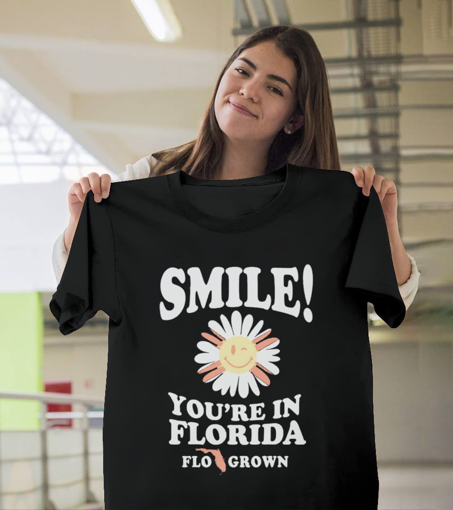 Smile You’re In Florida Flo Grown Daisy Map Fun T-Shirt