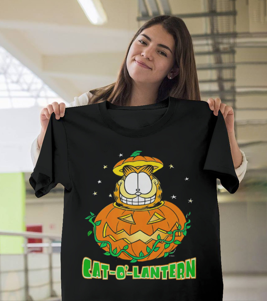 Cat-O-Lantern Garfield Halloween T-Shirt