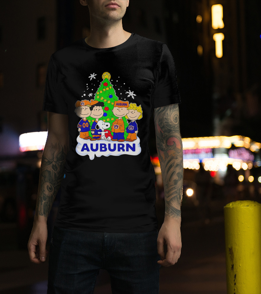 Peanuts Auburn Tigers Christmas Tree Charlie Brown Snoopy Lucy Linus T-Shirt