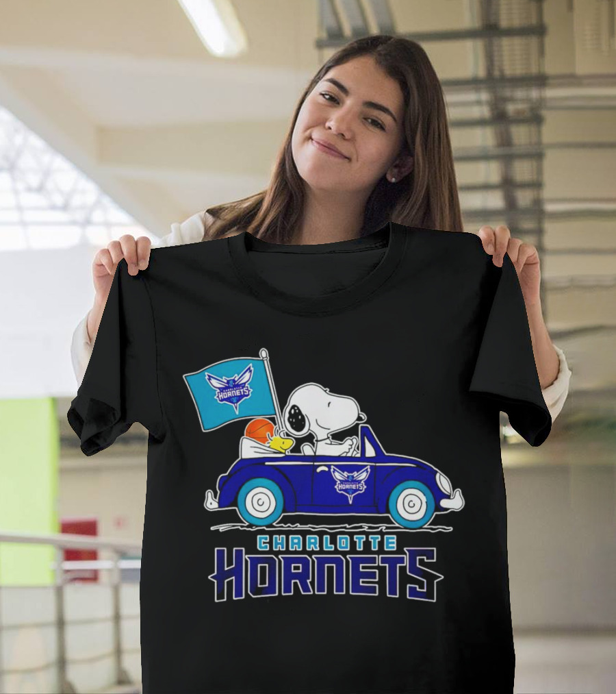 Charlotte Hornets Snoopy Dog Driving Car With Flag T-Shirt