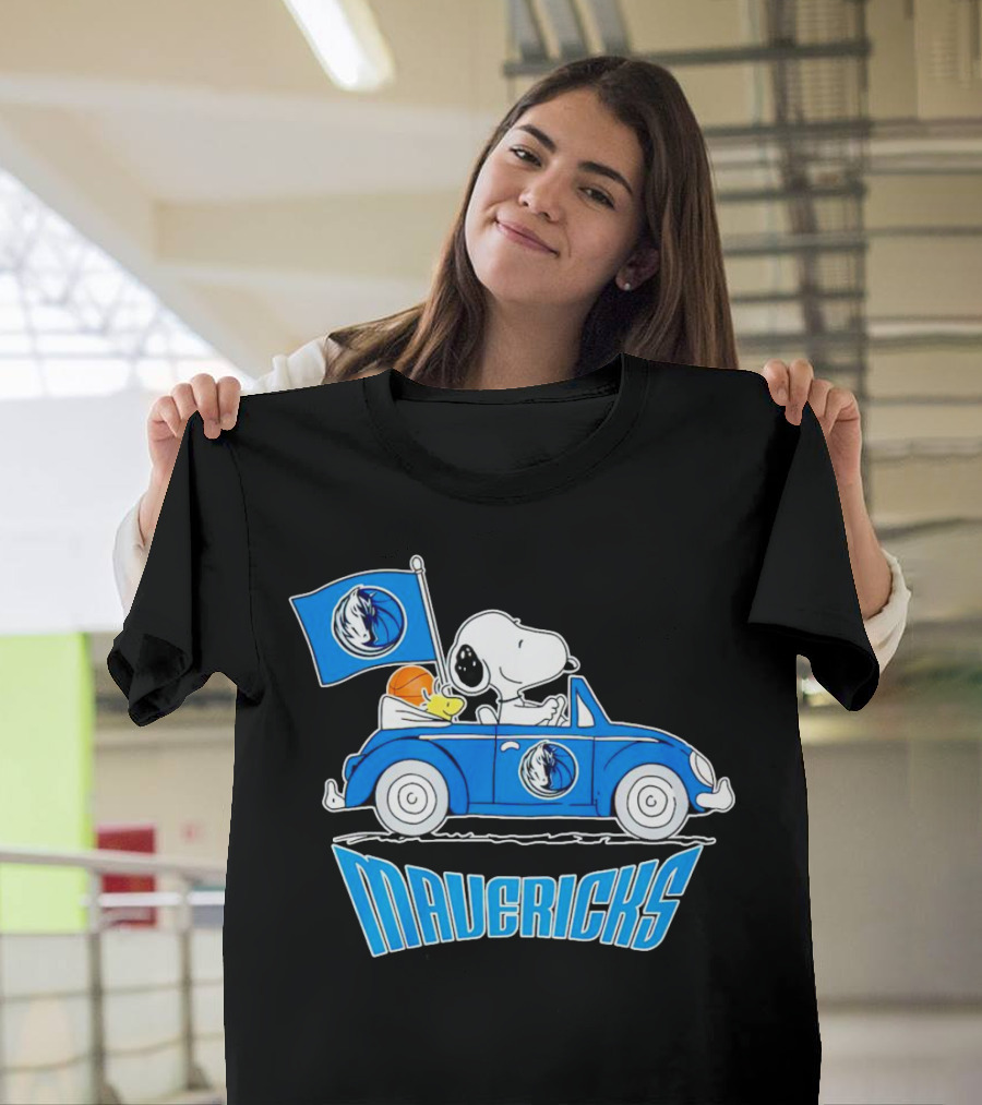 Mavericks Basketball Snoopy Driving Car With Logo Flag T-Shirt