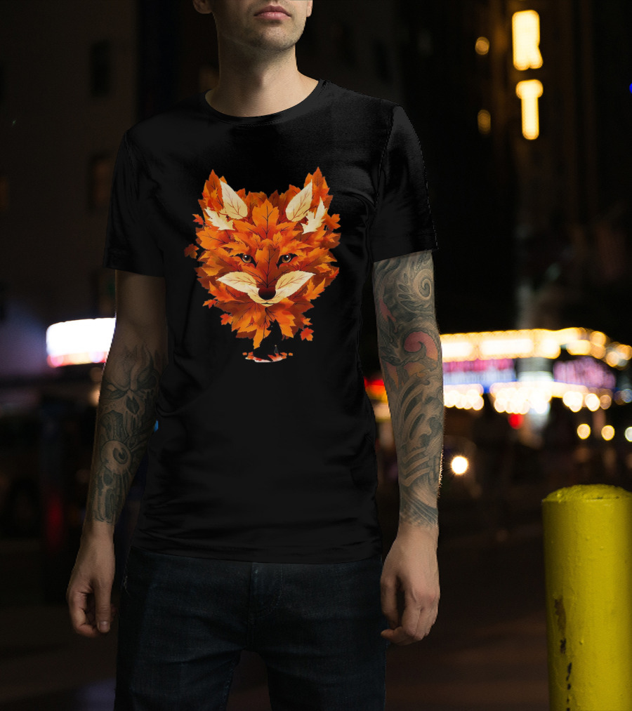 Red Fox Face With Autumn Leaves T-Shirt