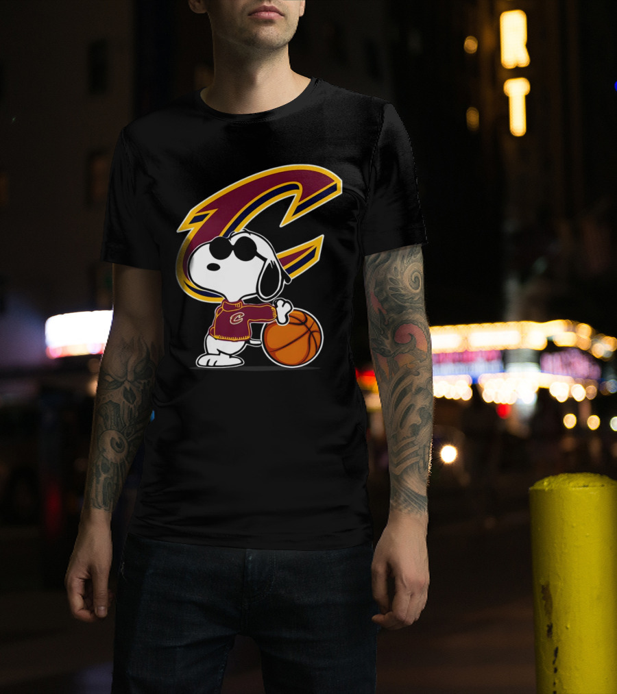 Snoopy Peanuts Cleveland Cavaliers NBA Basketball T-Shirt