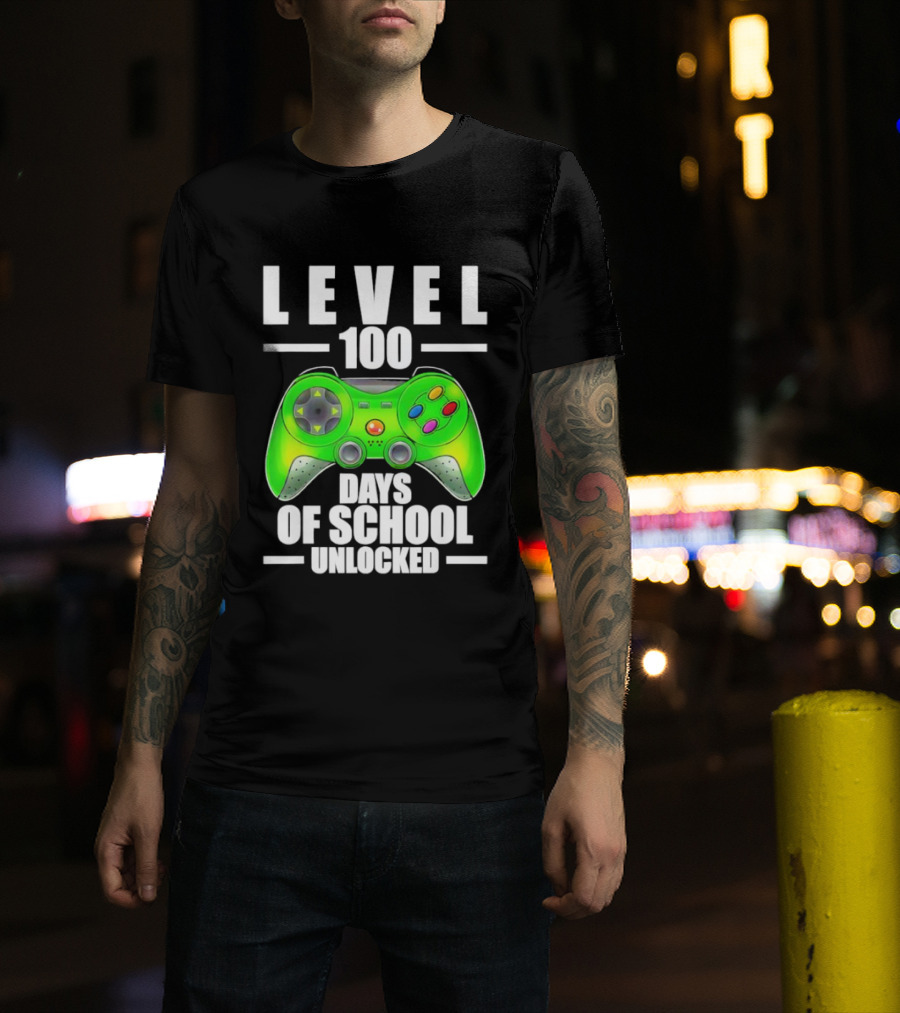 Level 100 Days Of School Unlocked Gaming Controller T-Shirt