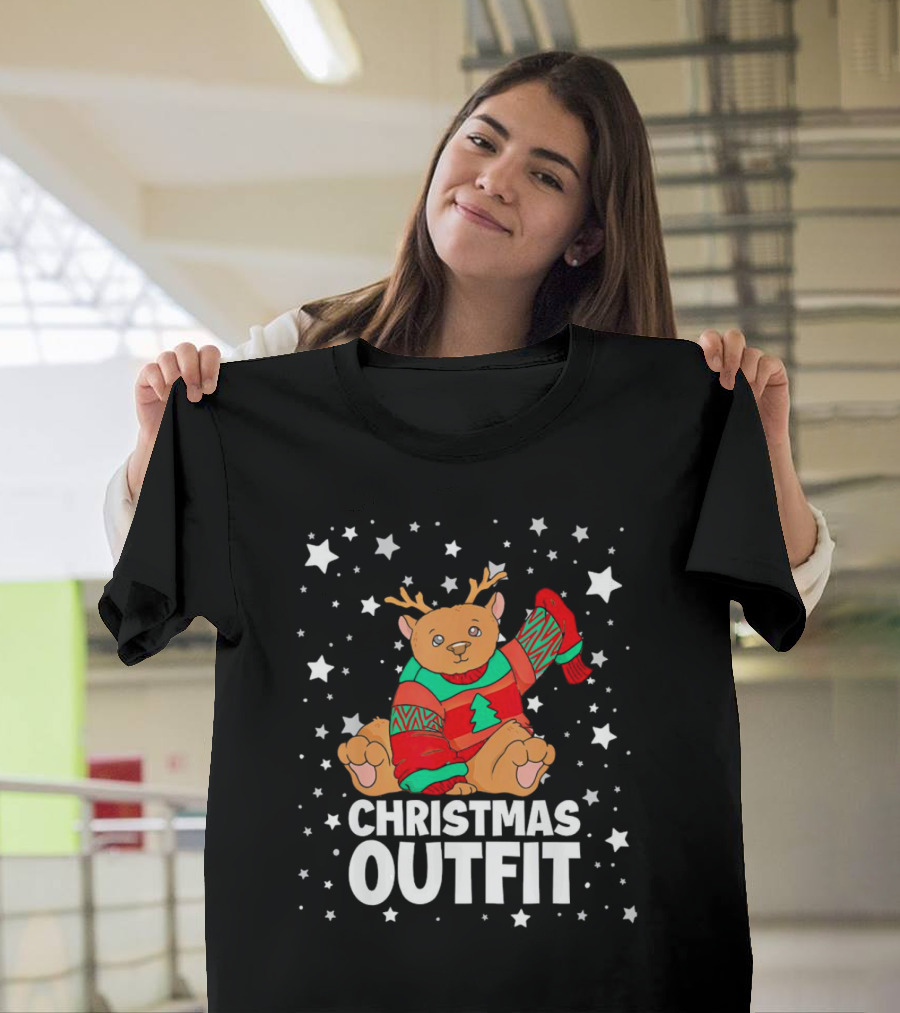 Bear Reindeer Christmas Outfit With Festive Sweater And Stars T-Shirt