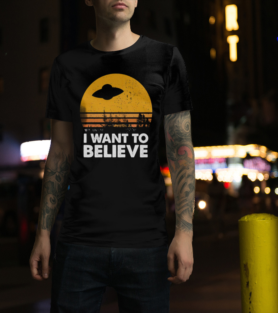 I Want To Believe Alien UFO Vintage Sunset T-Shirt