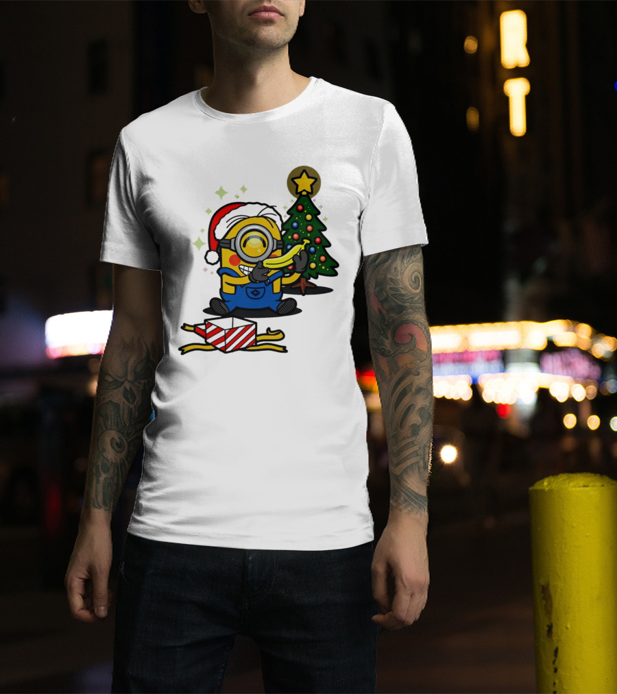 Minion Santa Hat With Banana Christmas Tree And Gift Box T-Shirt