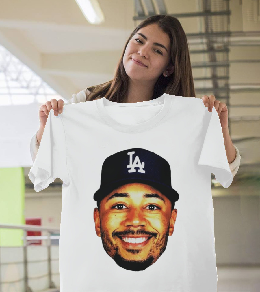 Mookie Betts Los Angeles Dodgers LA Cap Big Face T-Shirt