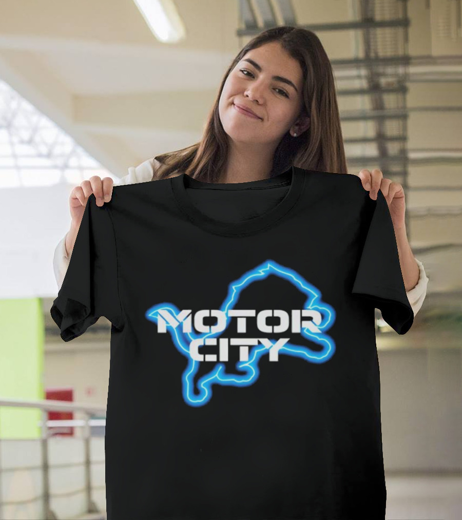 Sam Richardson Wearing Detroit Lions Motor City Blue Lion T-Shirt