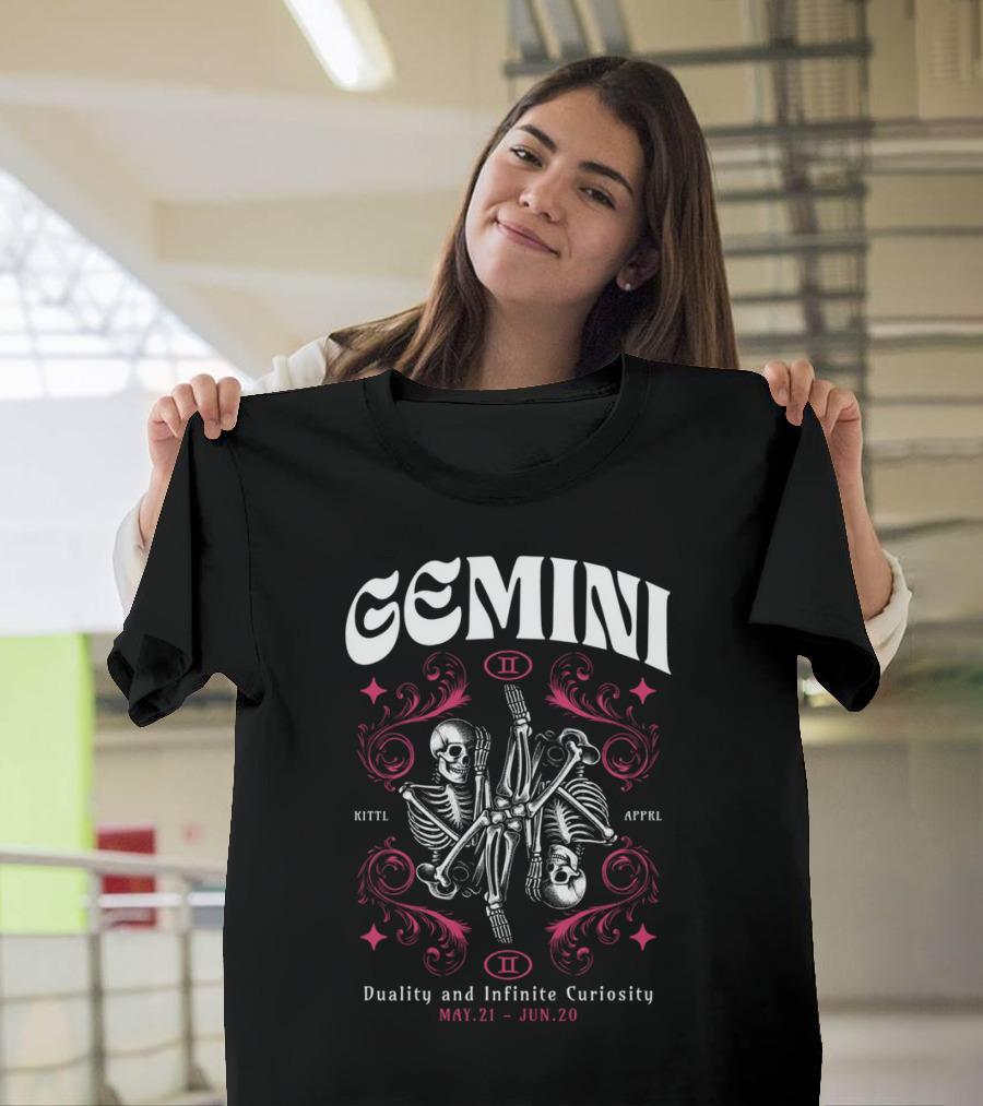 Gemini Zodiac Skeleton Duality Infinite Curiosity Vintage May 21 Jun 20 T-Shirt