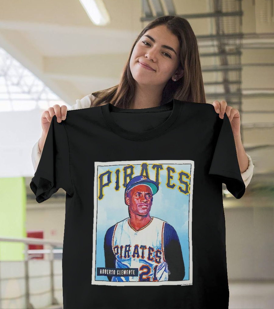 Roberto Clemente 21 Pittsburgh Pirates Mitchell And Ness Cooperstown Vintage Baseball Card T-Shirt