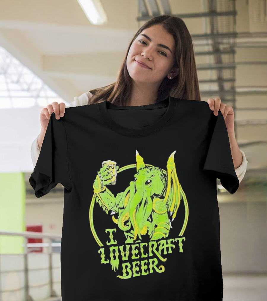 Cthulhu I Love Craft Beer Green Creature Holding Mug T-Shirt