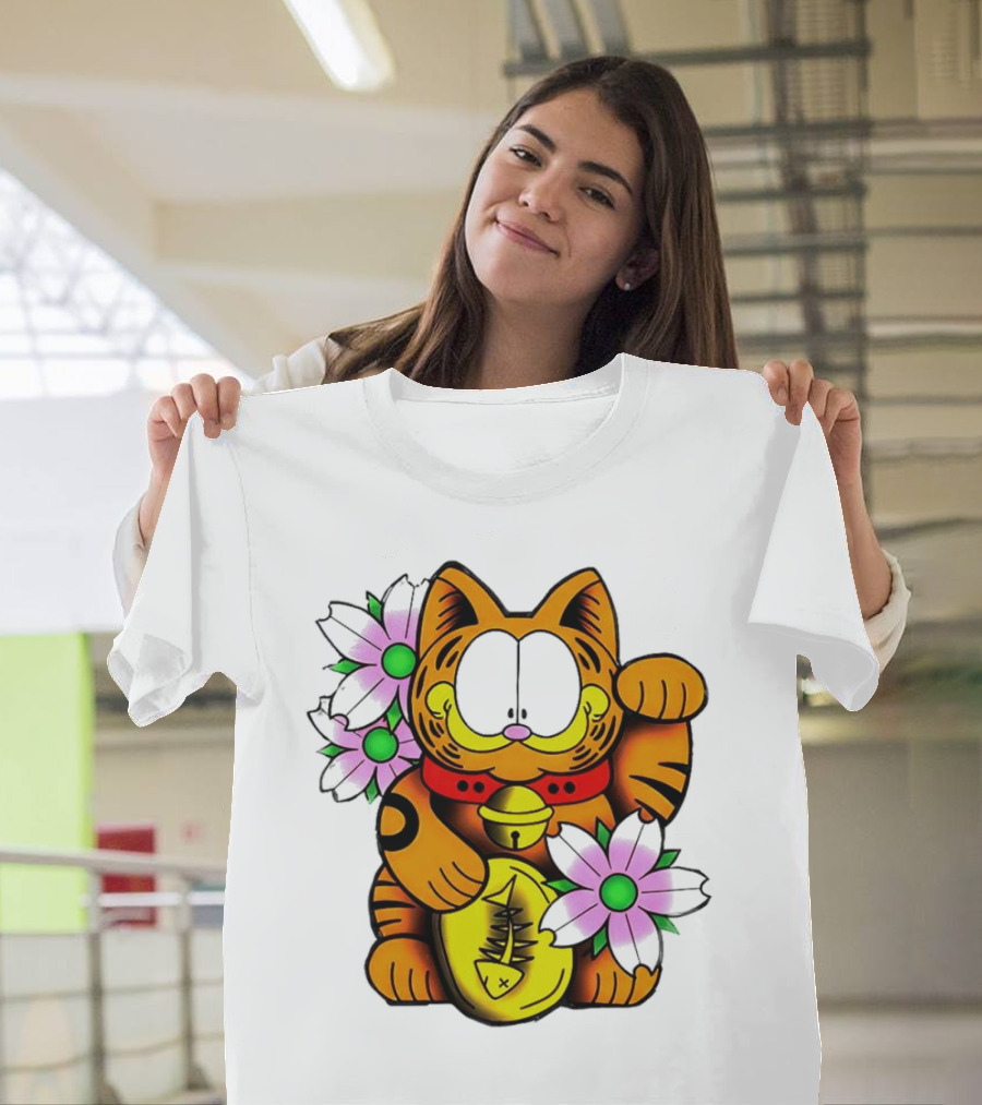 Garfield Maneki Neko With Fish Coin And Flowers T-Shirt