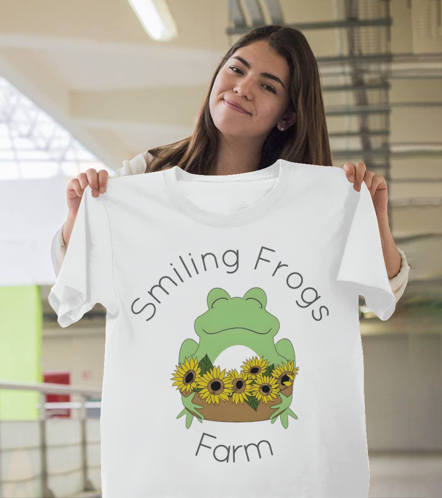 Smiling Frogs Farm Sunflowers Frogs T-Shirt