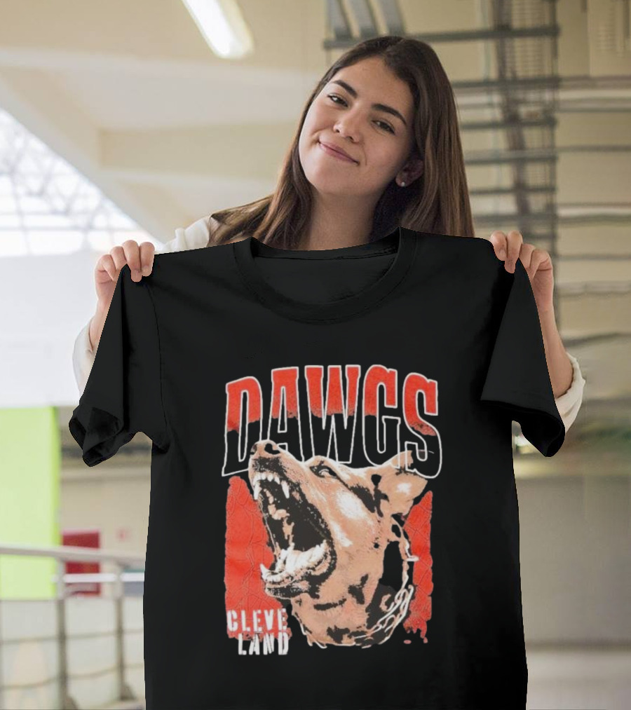DAWGS Cleveland Browns Vintage Retro Fierce Dog T-Shirt
