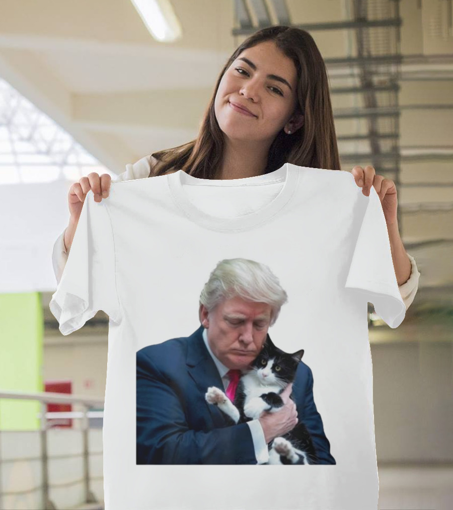 Trump Hugging Cat Saving Our Pets T-Shirt
